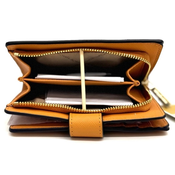 Michael Kors Medium Bifold Zip Chain Wallet Cider - Picture 7 of 9